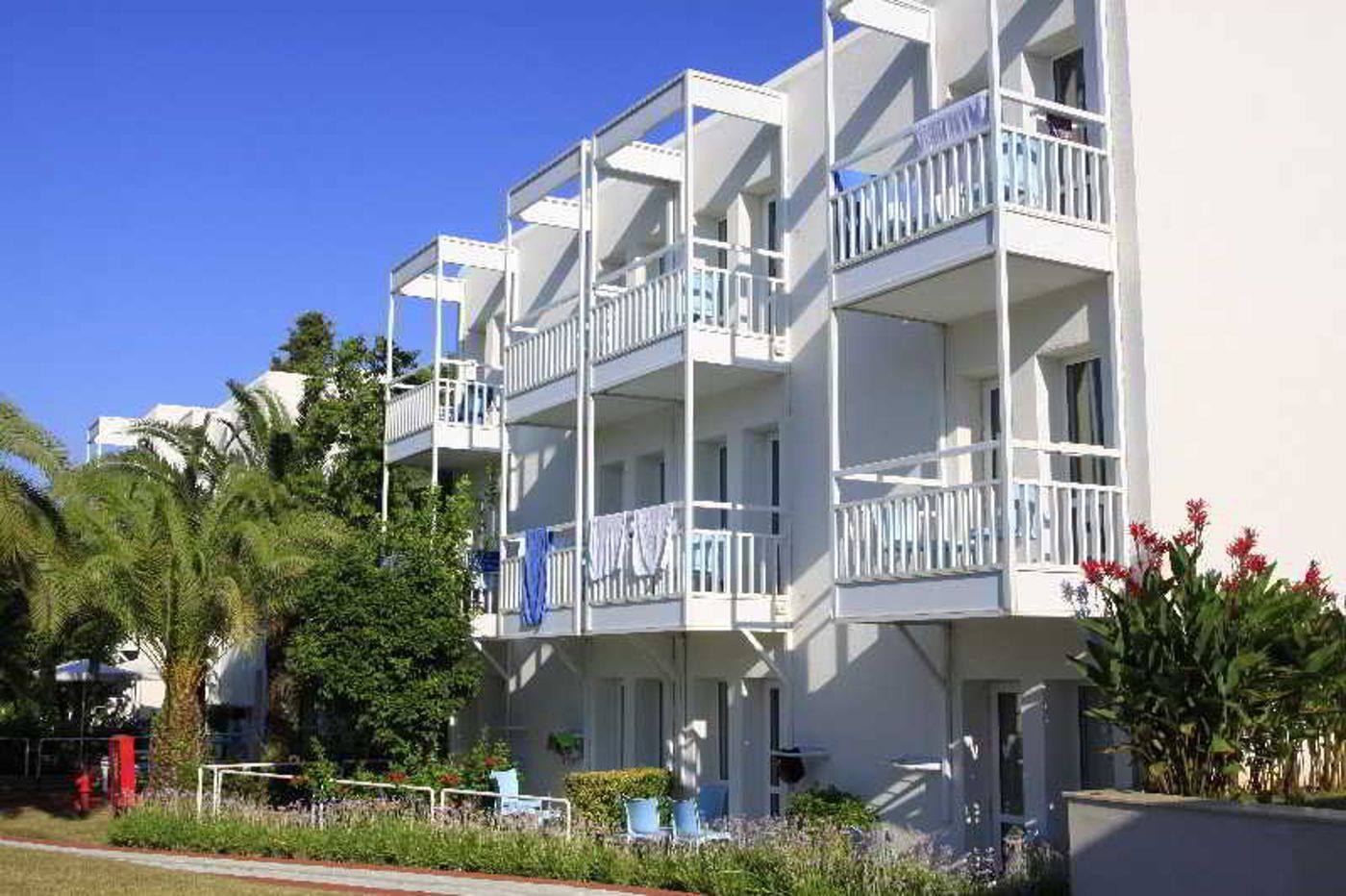 Seven-Seas-Hotel-Blue-General-view-21