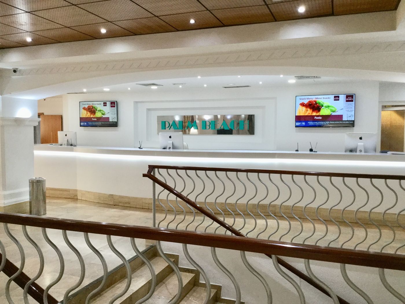 ONA-Palm-Beach-Lobby-70