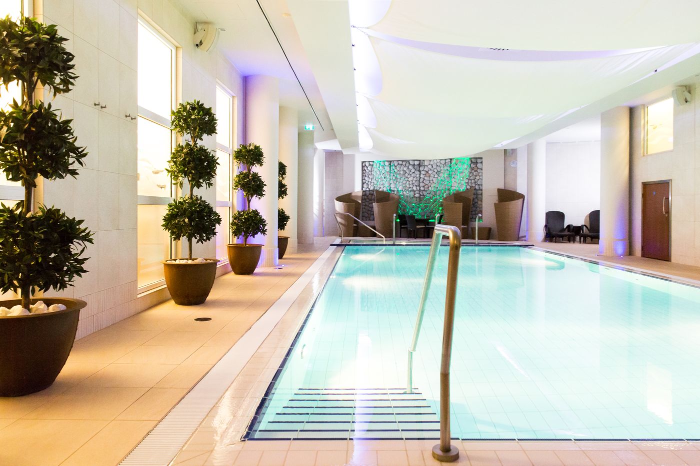 The-Royal-Yacht-Pool-38