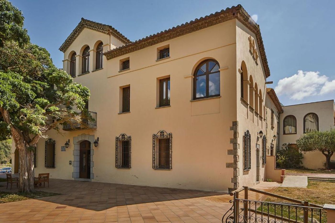 Hotel Mas Salagros EcoResort & Aire Ancient Baths-Spain-CAN SALA GROS, VALLROMANES-General view-1