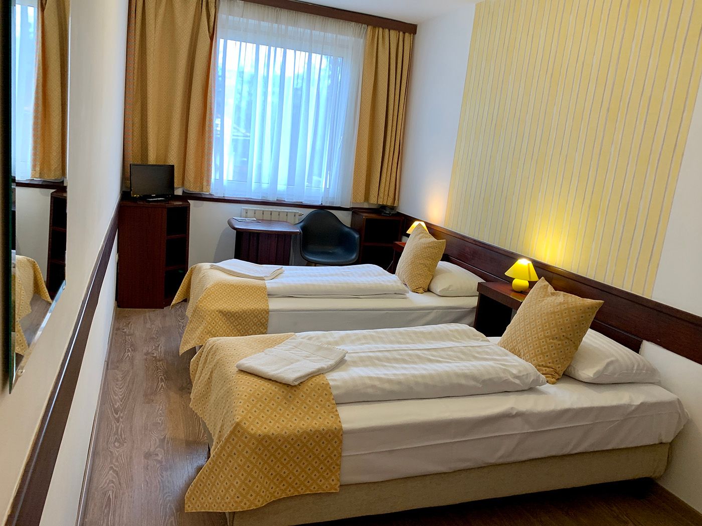 Gloria-Budapest-City-Center-Room-31