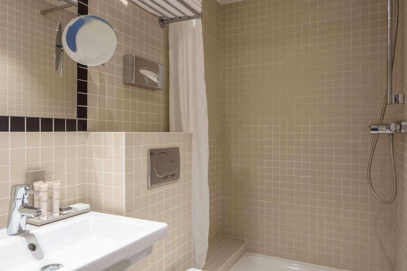 Palm-Astotel-Room-42