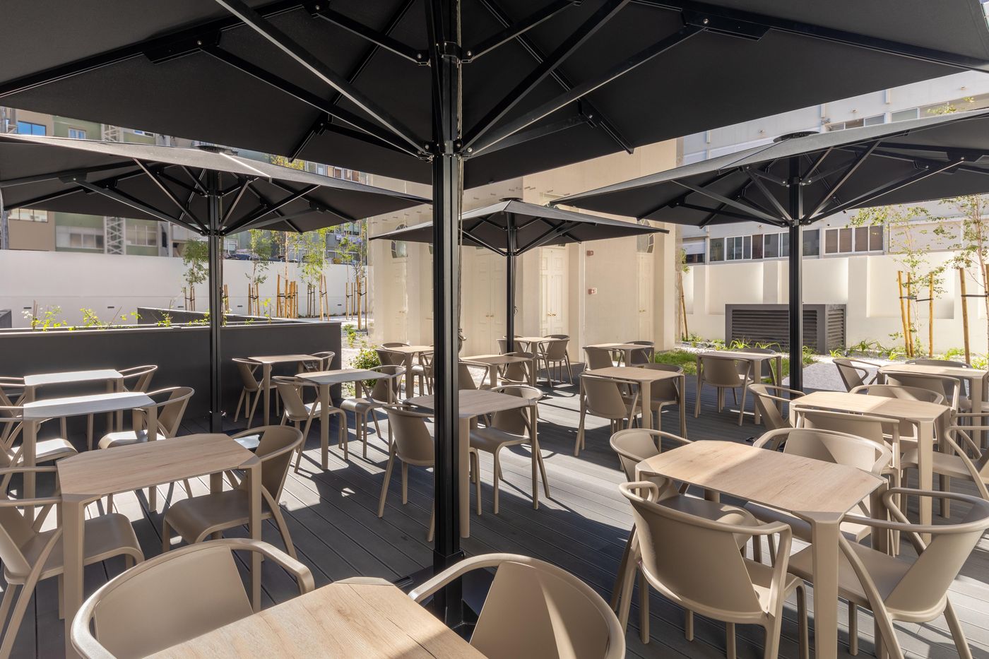 Holiday-Inn-Express-Lisbon---Plaza-Saldanha-General-view-32