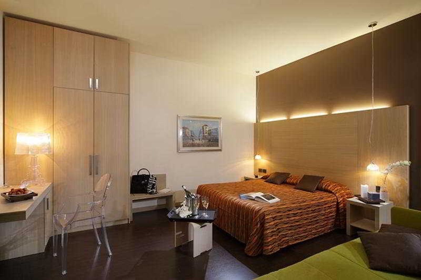 Paris-Room-11