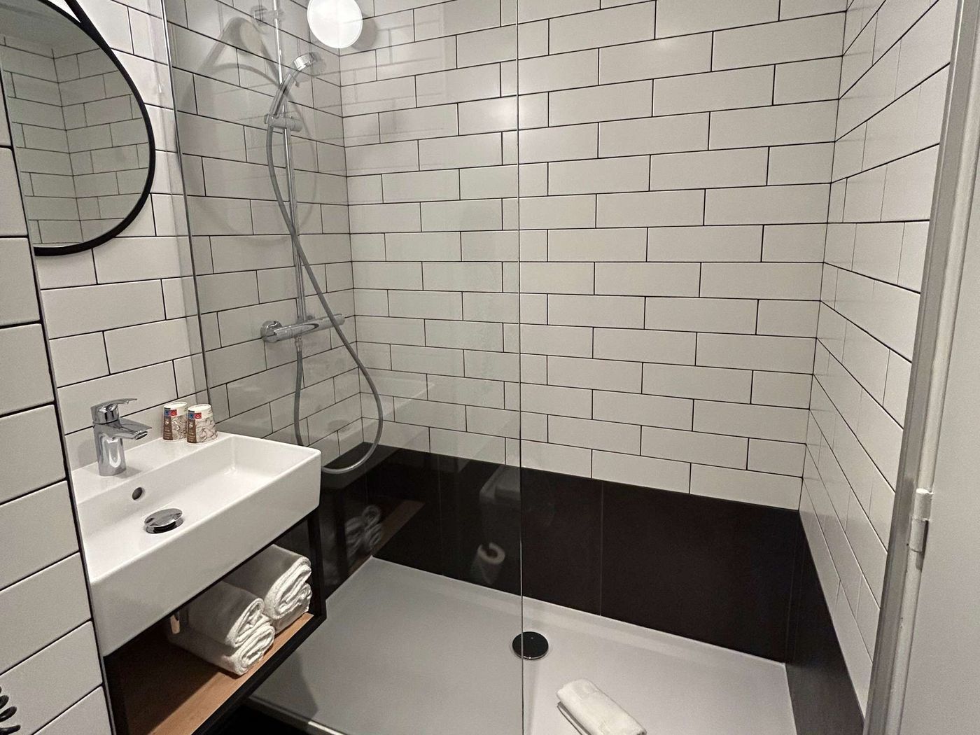 Kyriad-Paris-Nord-Porte-de-Saint-Ouen-Room-11