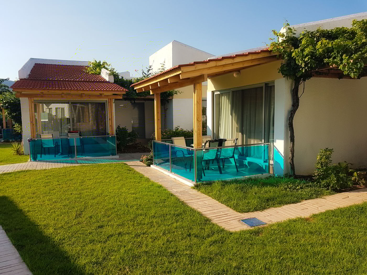 Lydia-Maris-Terrace-13