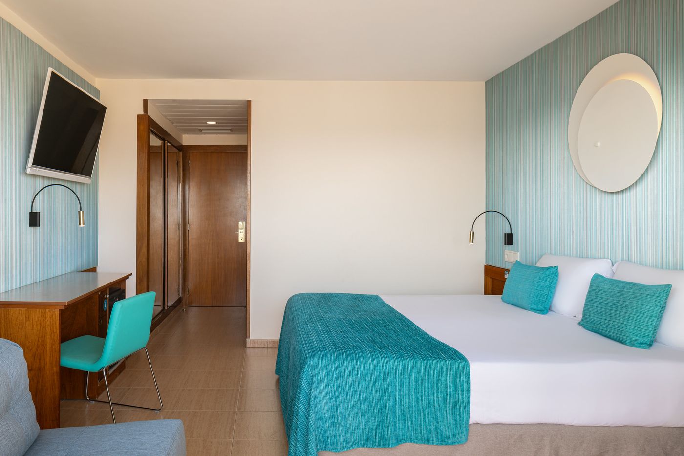 H-TOP-Amaika-Room-14