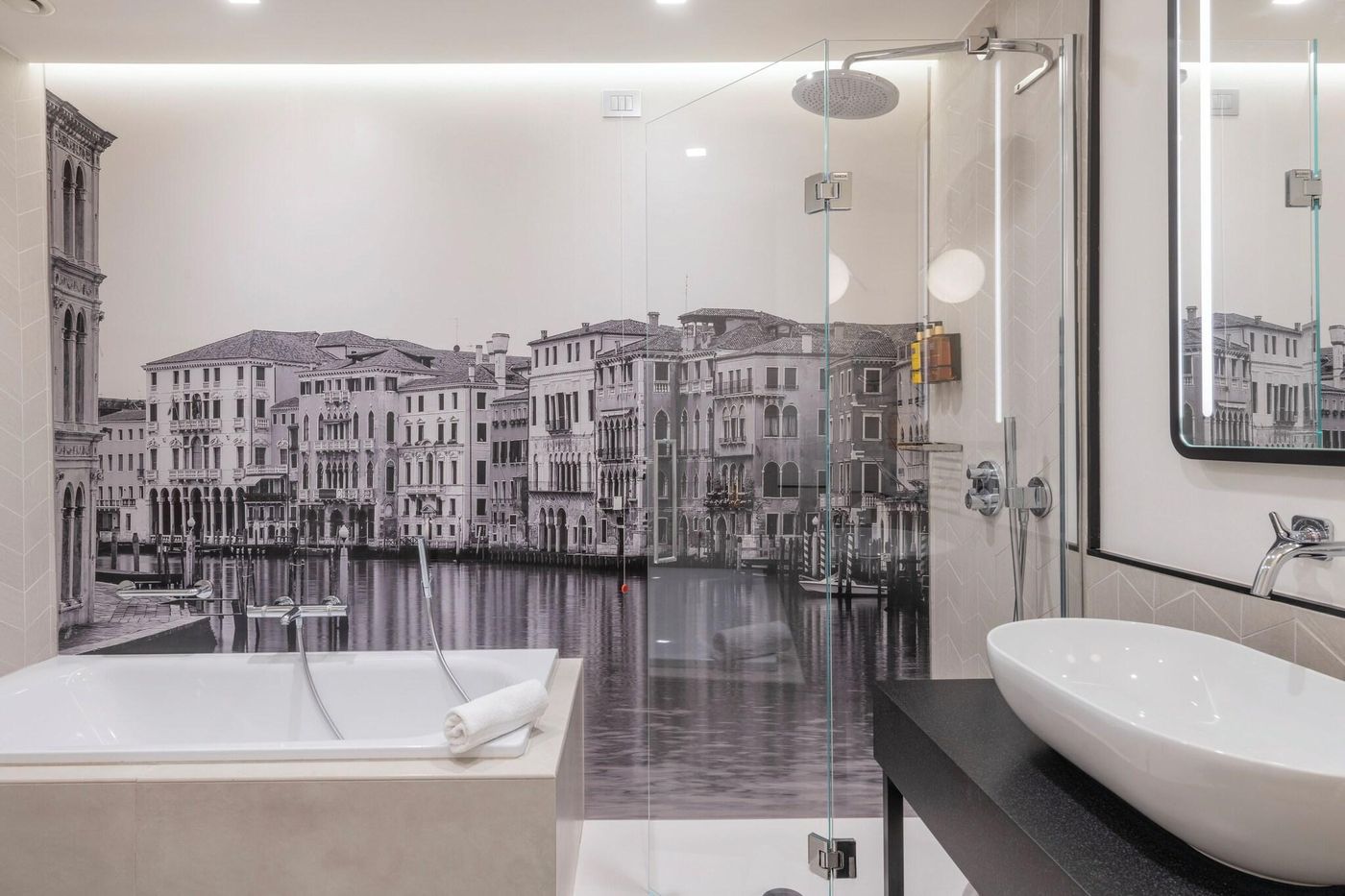 H10-Palazzo-Canova-Room-45