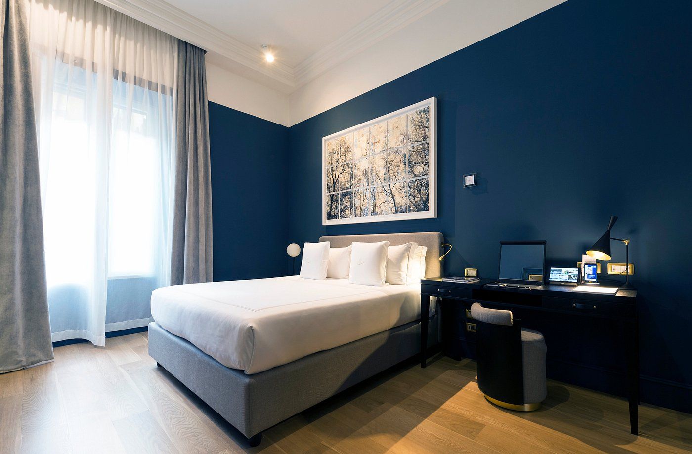 Elizabeth-Unique-Hotel-Room-14