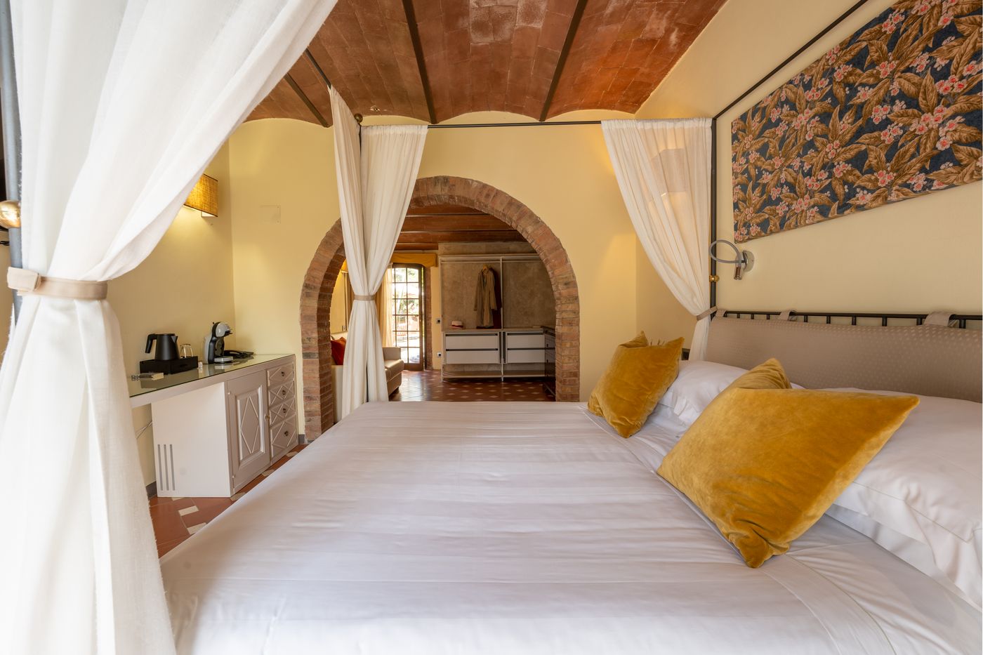 Hotel-Borgo-San-Luigi-Room-6