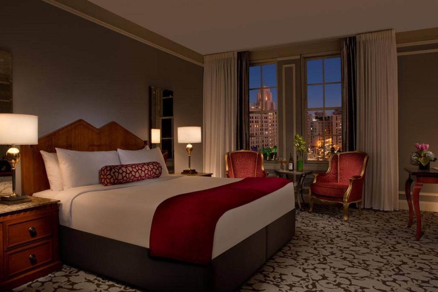 Millennium-Biltmore-Hotel-Los-Angeles-Room-19