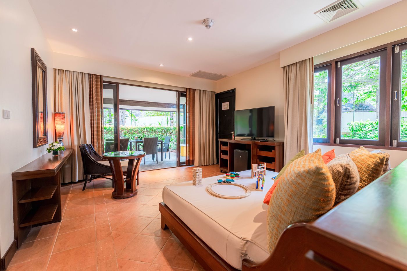 Movenpick-Resort---Spa-Karon-Beach-Phuket-Room-35