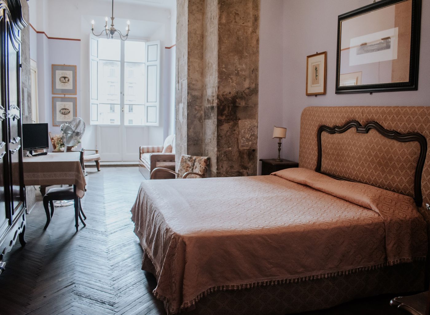 Royal-Victoria-Hotel-Room-6