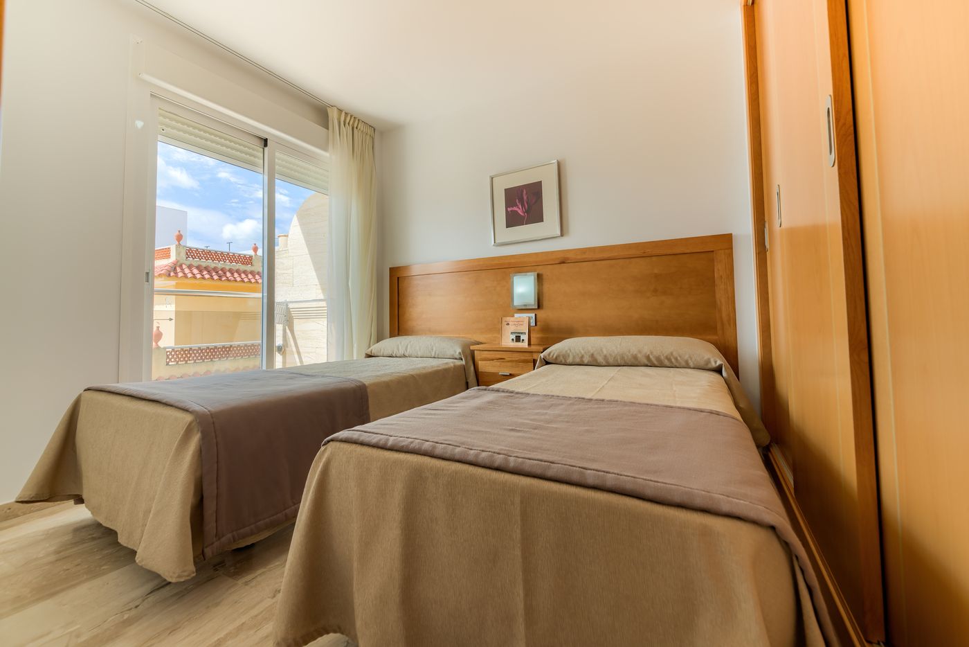 Loto-Conil-Apartamentos-Room-24