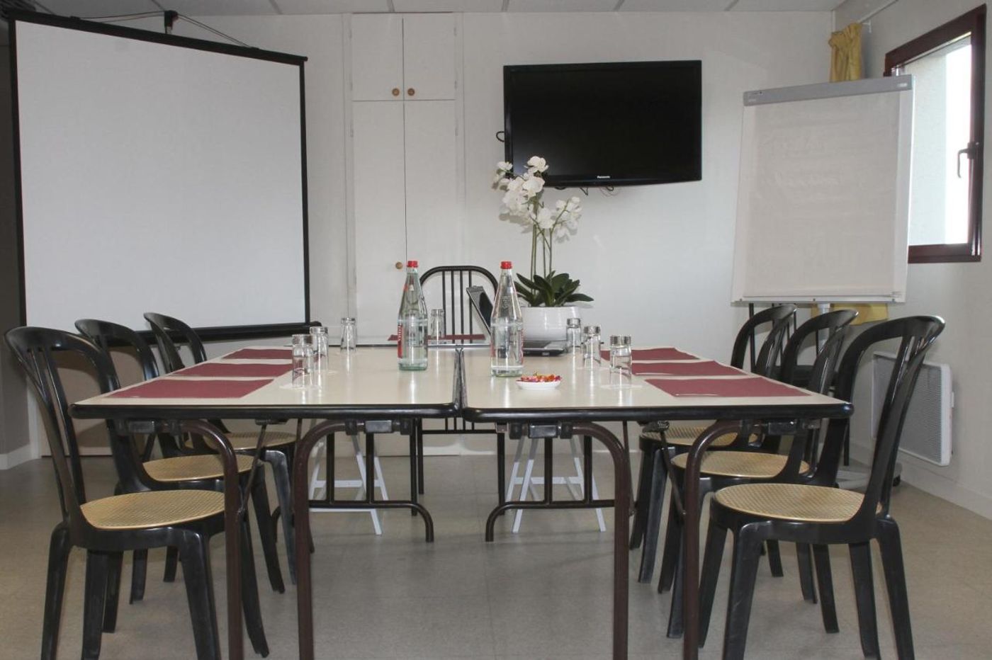 Hotel Le Saint Vincent - France - VOURLES - Lobby - 6