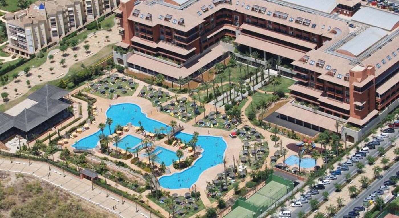 Puerto-Antilla-Grand-Hotel-Pool-7