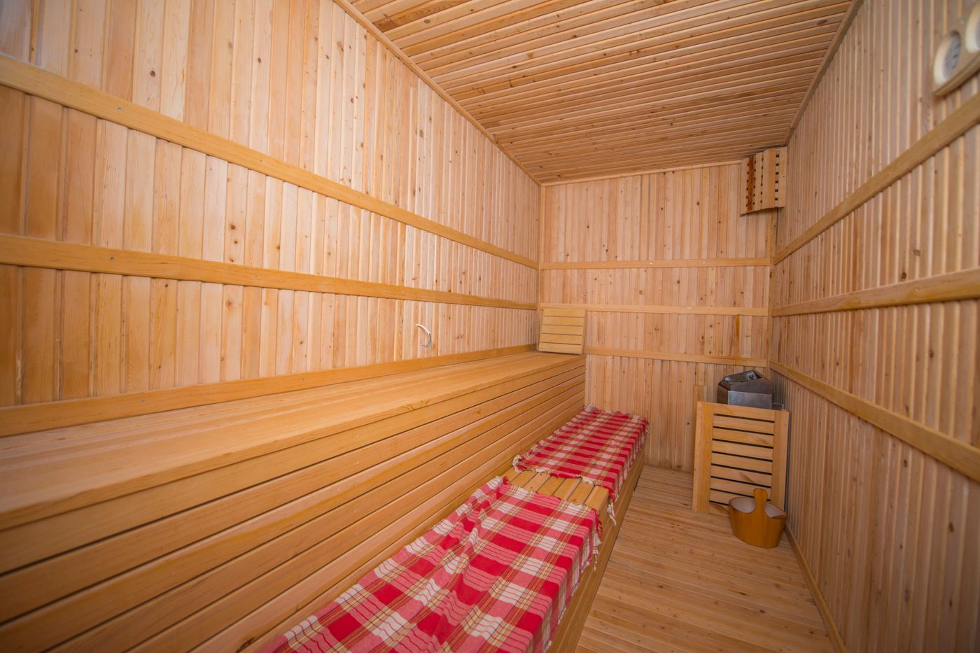 Side-Sunberk-Sports-and-Entertainment-42