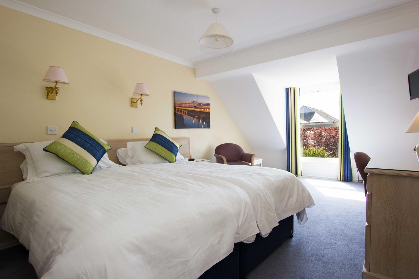 Beausite Hotel-United Kingdom-SAINT HELIER-Room-9