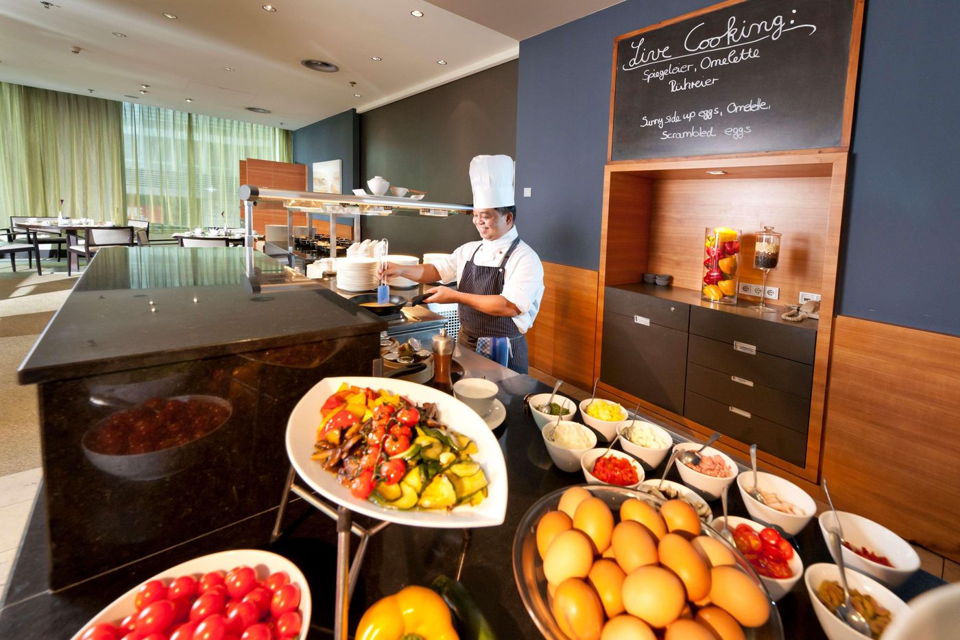 Dorint-Hotel-am-Heumarkt-Koln-Restaurant-34