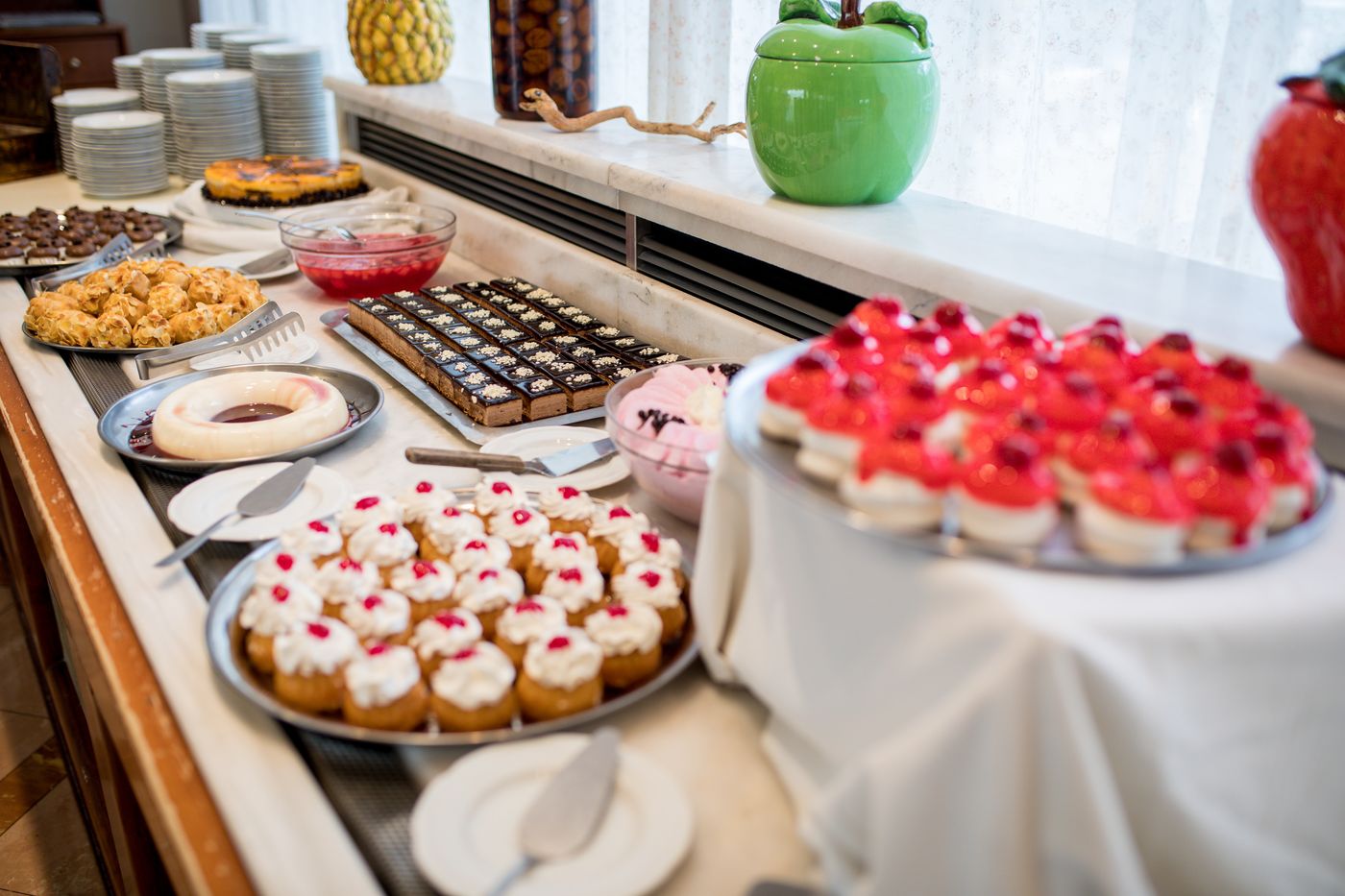 Sovereign-Beach-Hotel-Restaurant-42