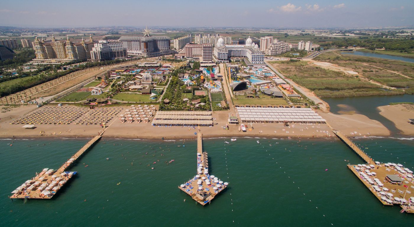 Saturn Palace Resort