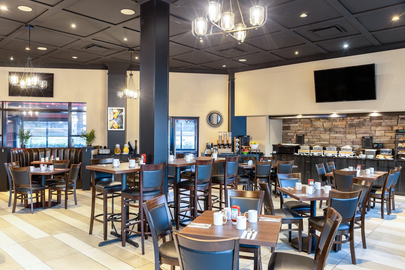 Holiday-Inn-Vancouver-Airport-Restaurant-27