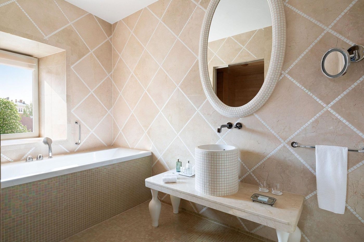 Hotel-Telegraaf--Autograph-Collection-Room-82