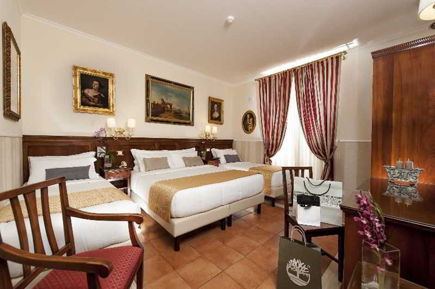Des-Artistes-Room-15