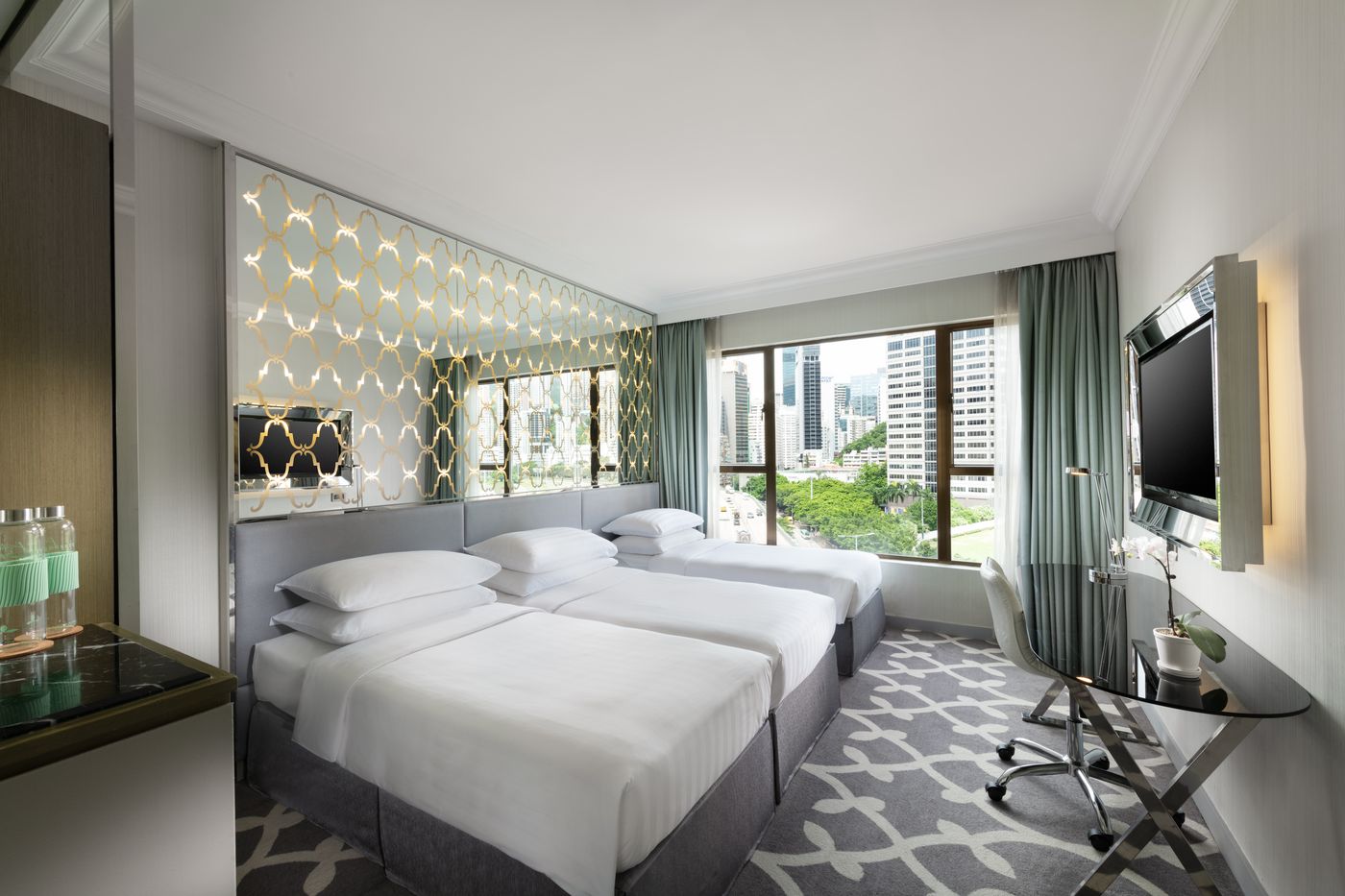 Dorsett-Wanchai--Hong-Kong-Room-10