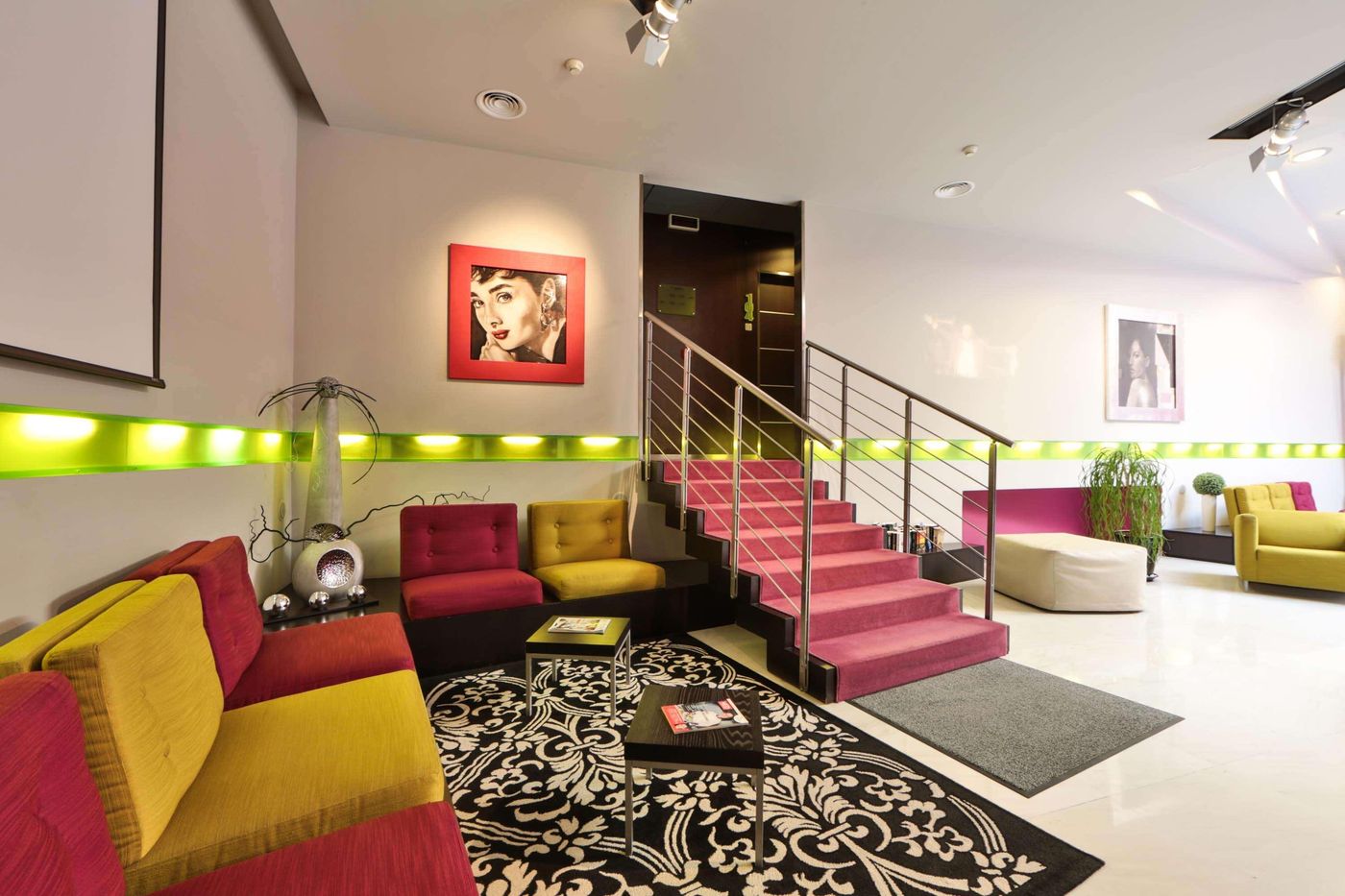 Best-Western-Cinemusic-Hotel-Lobby-19