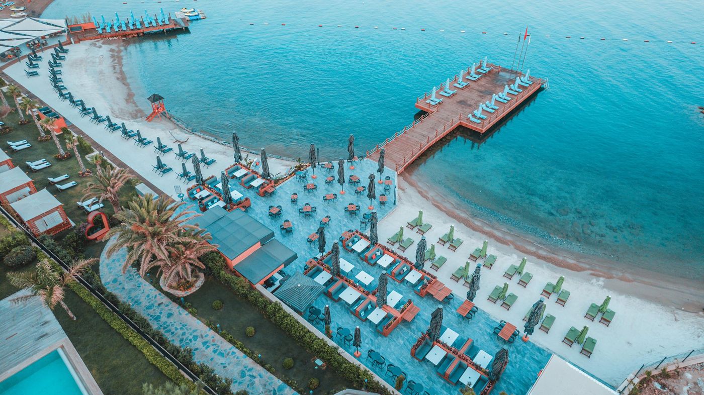 The Norm Collection Door'a 