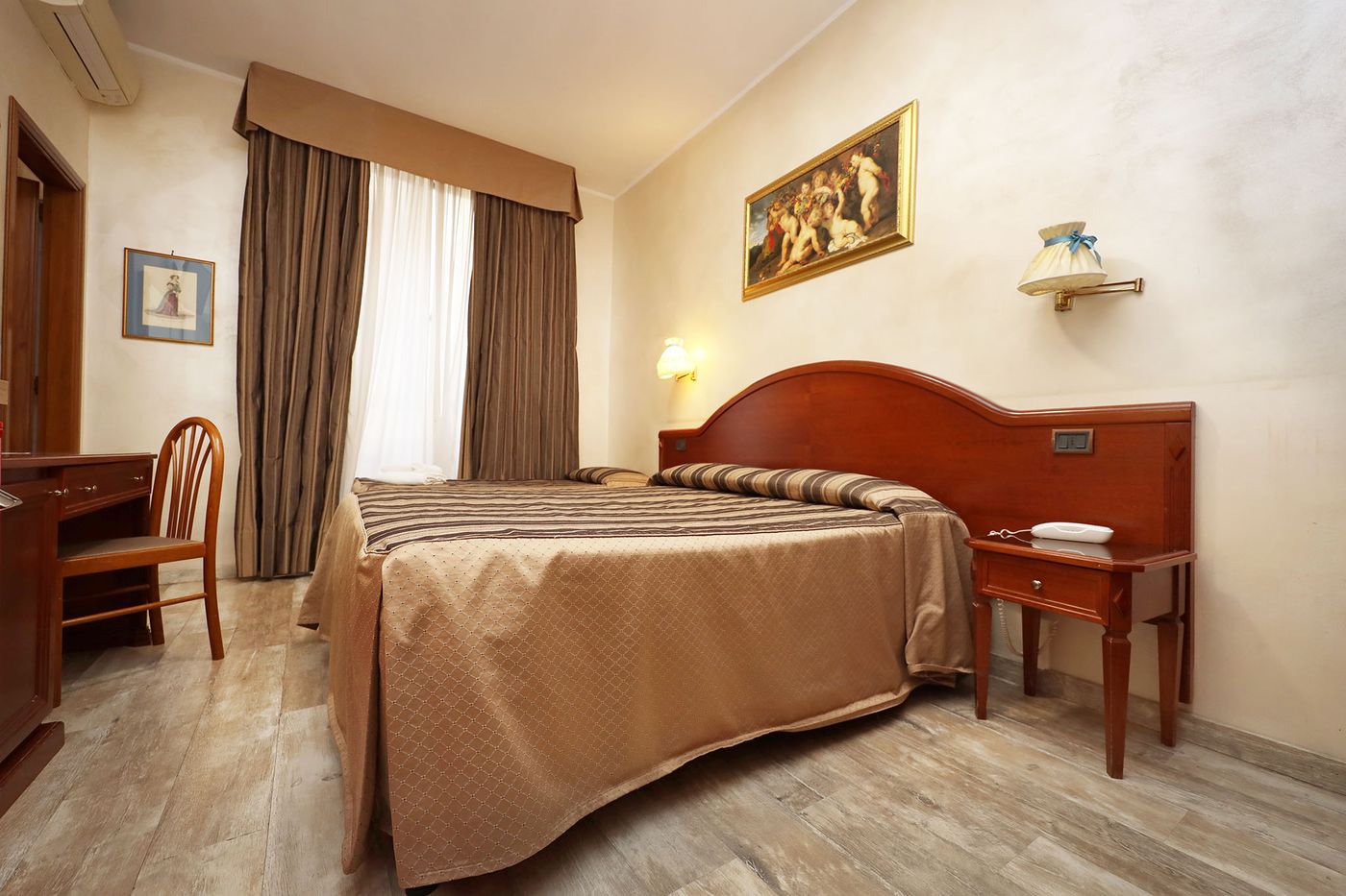 Rimini-Hotel-Room-12