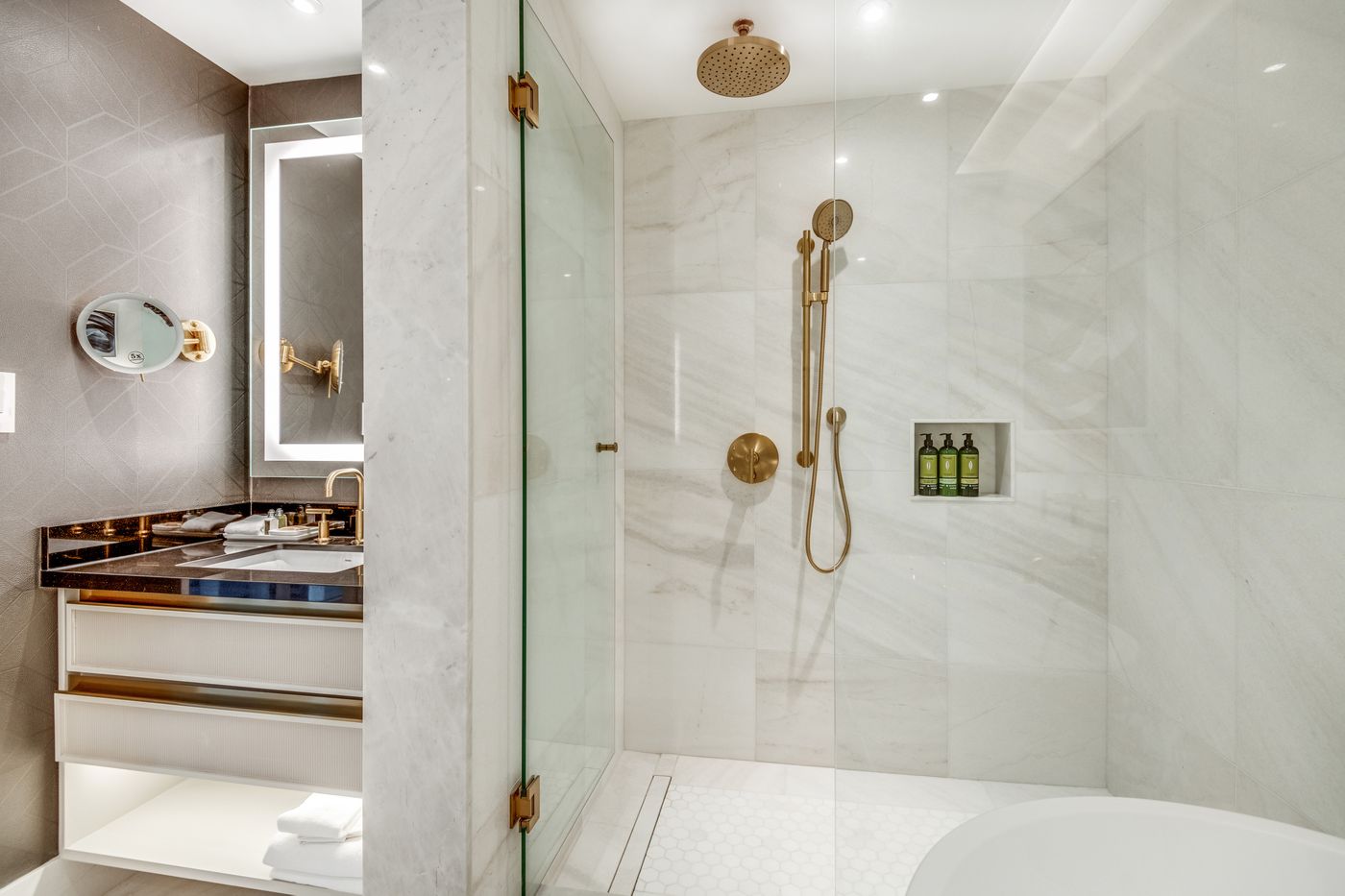 Azur-Legacy-Collection-Hotel-Room-32