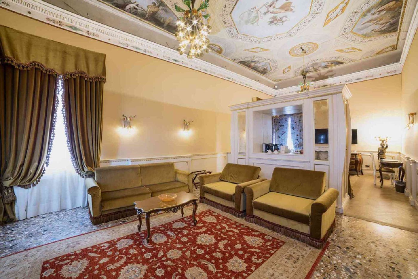 Nani-Mocenigo-Palace-Room-42