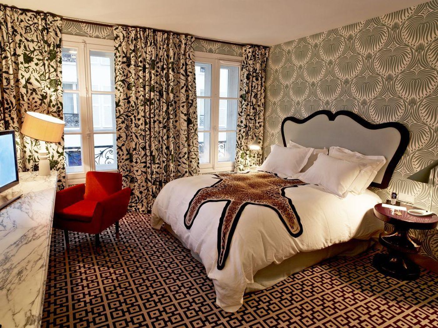 Hotel-Thoumieux-Room-6