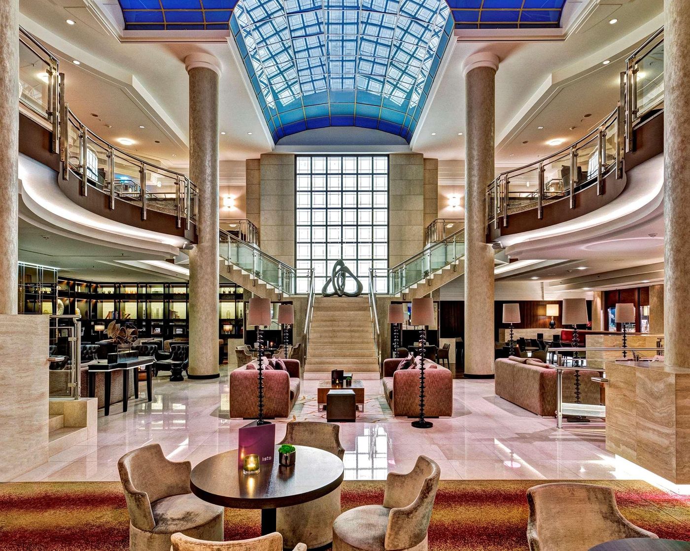 Hilton-Berlin-Lobby-4