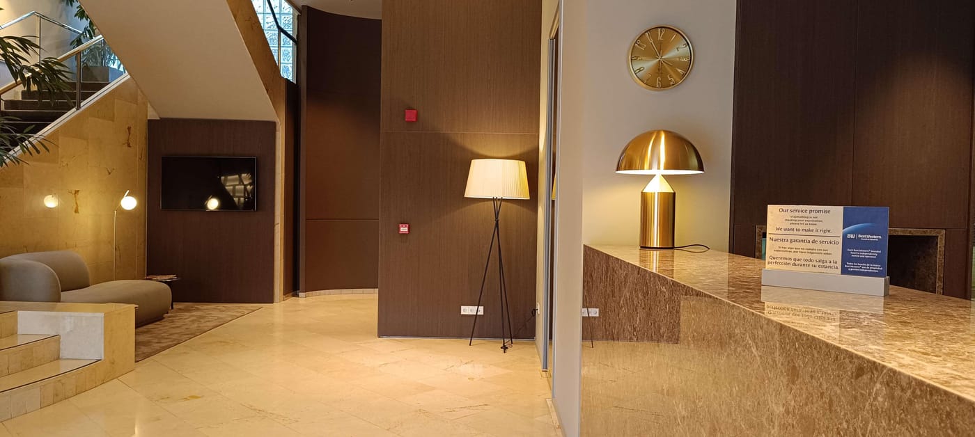 Best-Western-Premier-CMC-Girona-Lobby-45