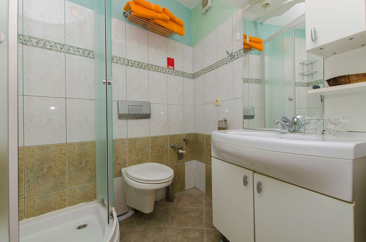 Palace-Derossi-Room-47