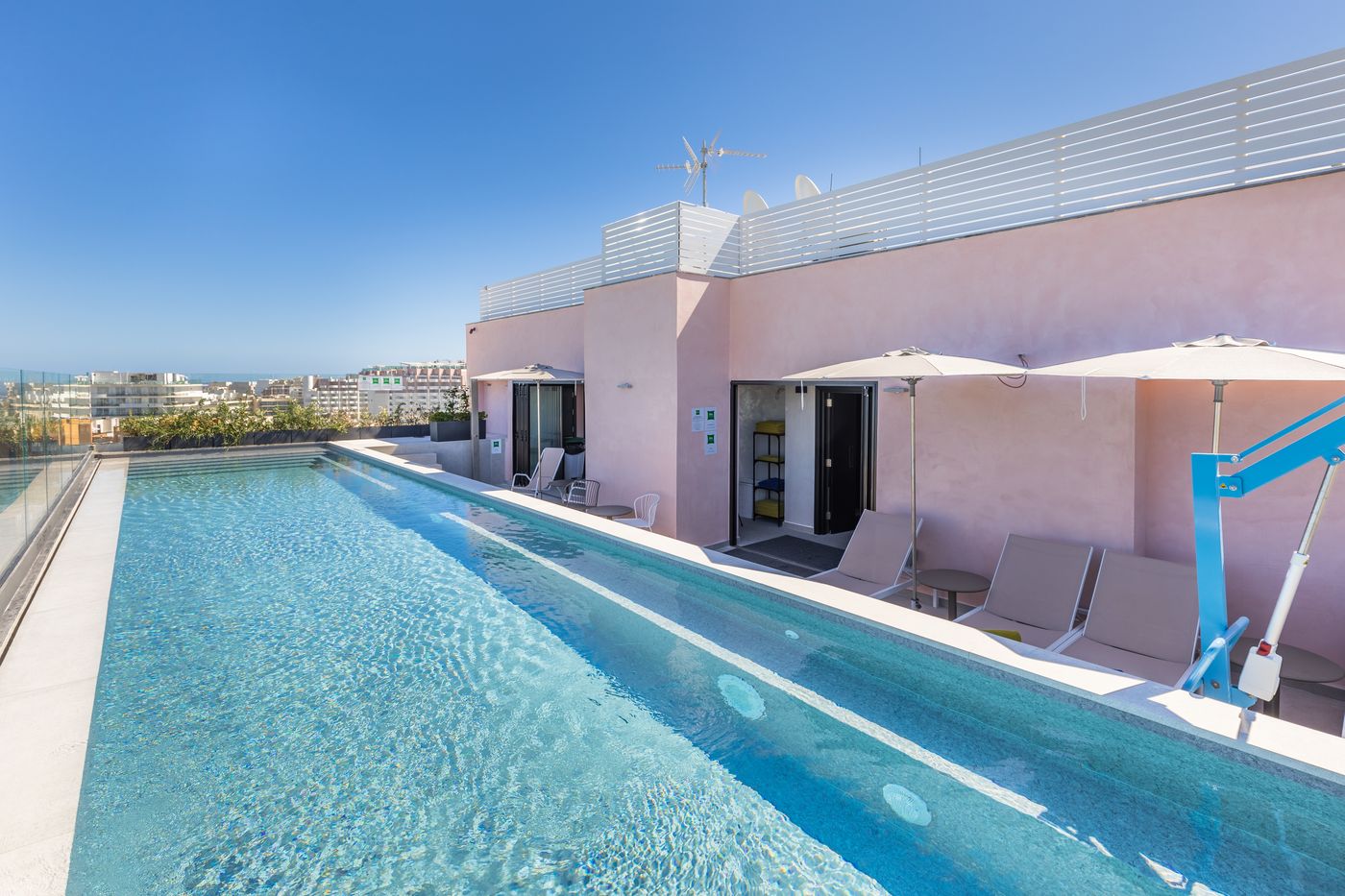 ibis-Styles-ST-Pauls-Bay-Malta-Pool-1