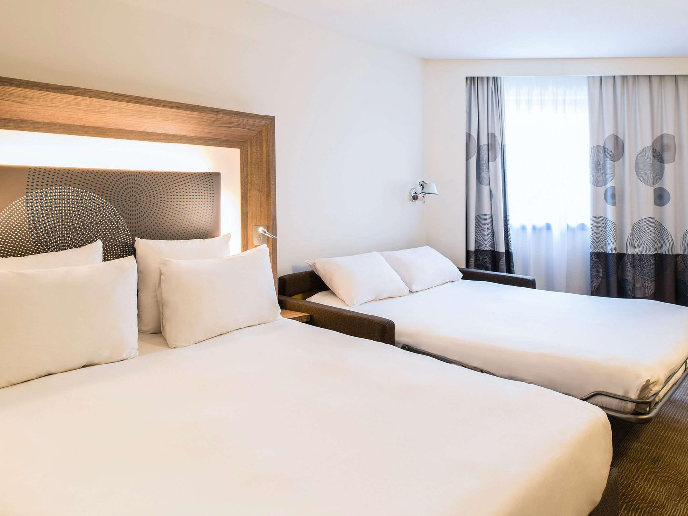 Novotel-Paris-Les-Halles-Room-35