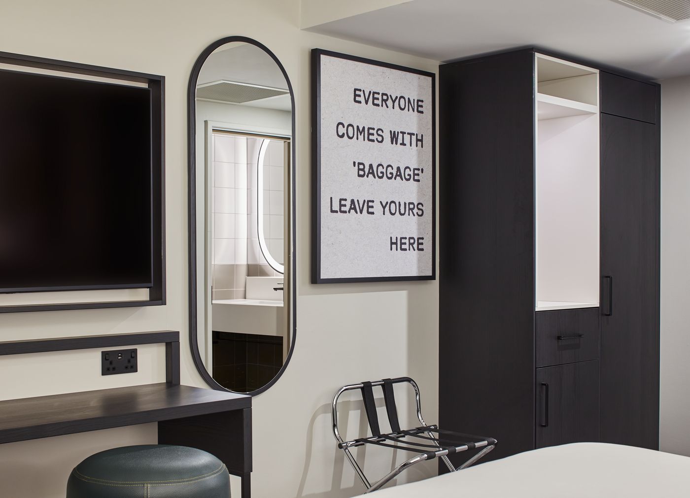 Leonardo-Hotel-Dublin-Christchurch---Jurys-Inn-Room-18