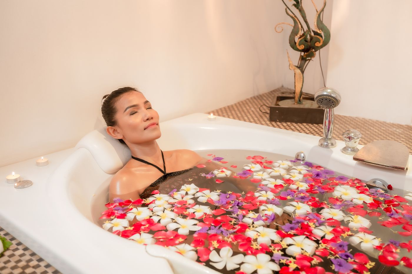 Club-Bamboo-Boutique-Resort---Spa-Sports-and-Entertainment-82