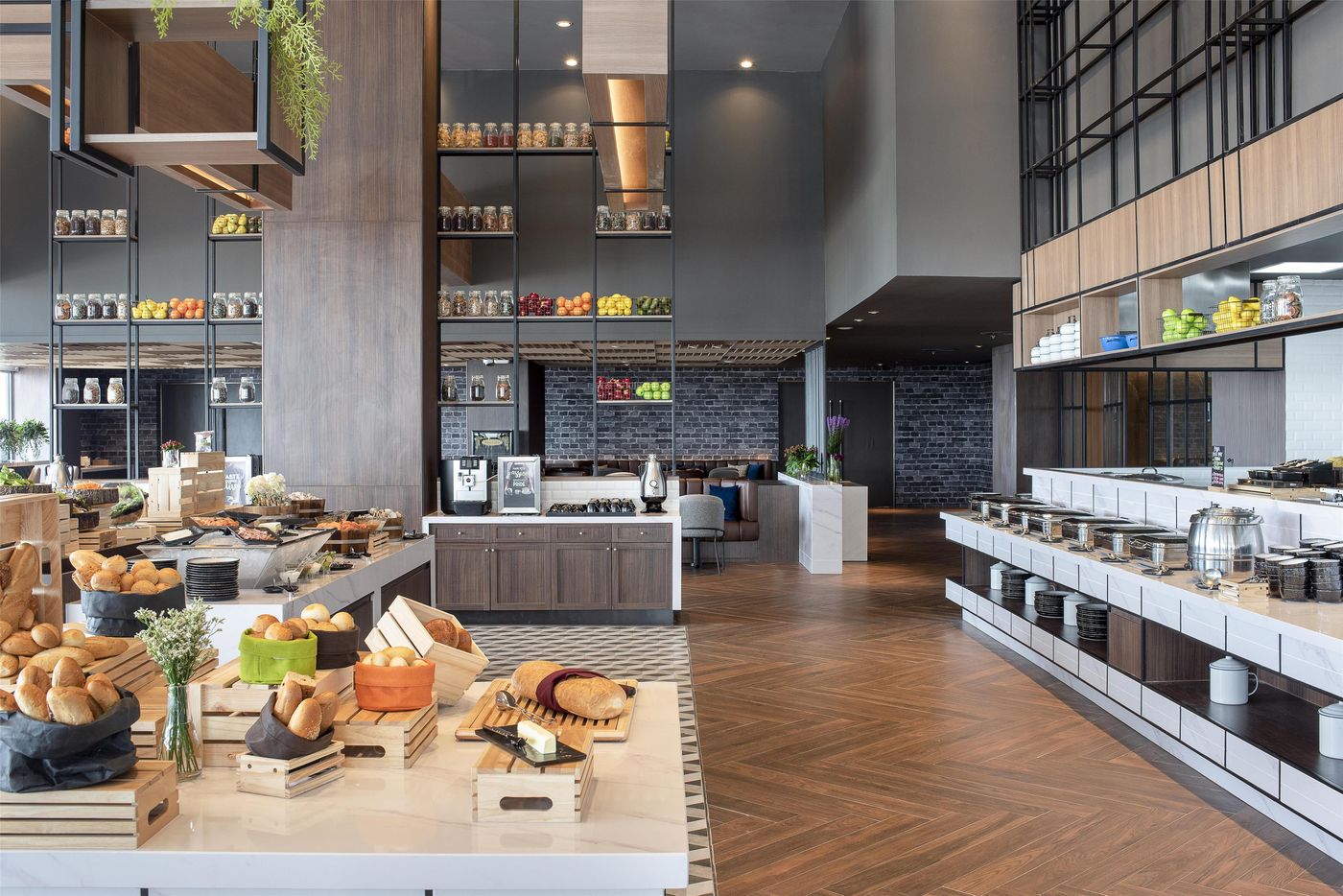 Avani-Sukhumvit-Bangkok-Hotel-Restaurant-31