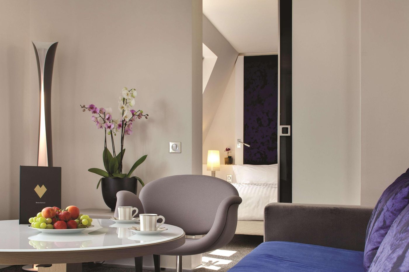 La-Villa-Maillot---Arc-de-Triomphe-Room-43