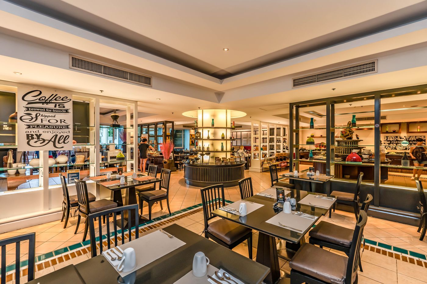 Movenpick-Resort---Spa-Karon-Beach-Phuket-Restaurant-60