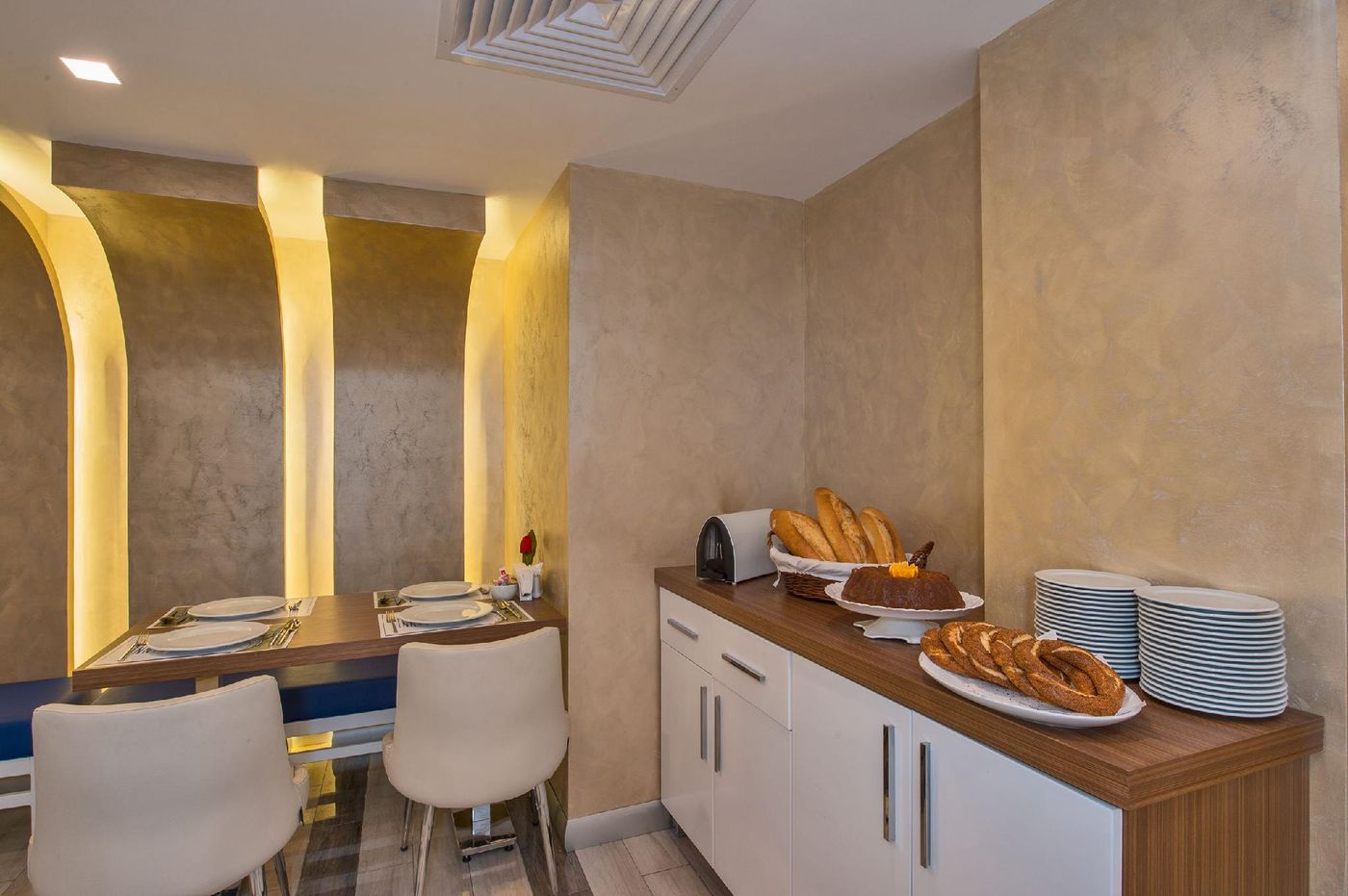 Inntel-Hotel-Istanbul-Restaurant-29