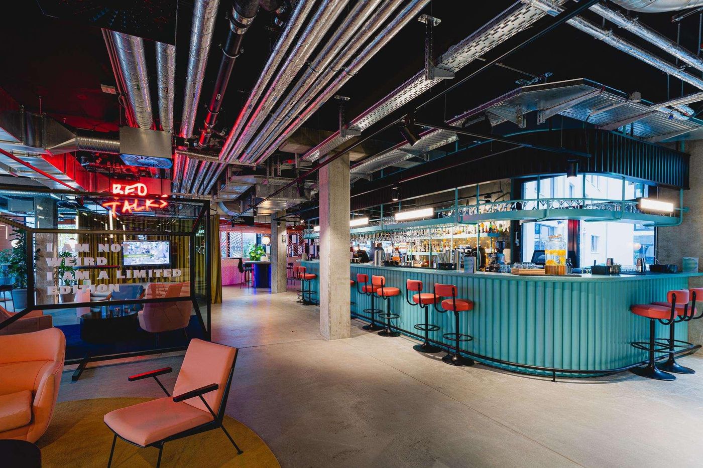 The-Social-Hub-Berlin-Lobby-8