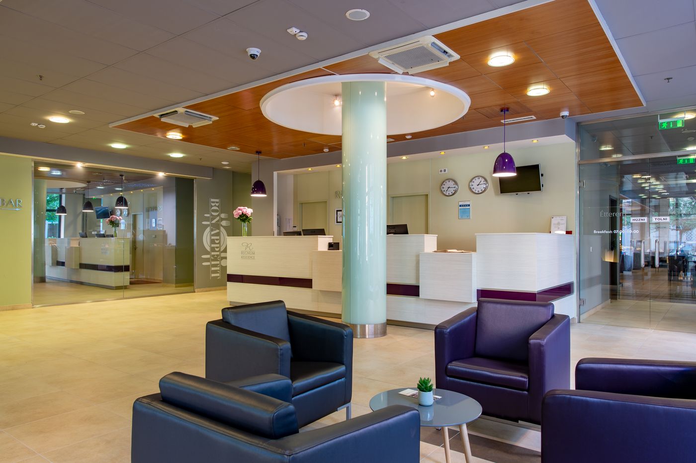 Residence-Regnum-Lobby-1