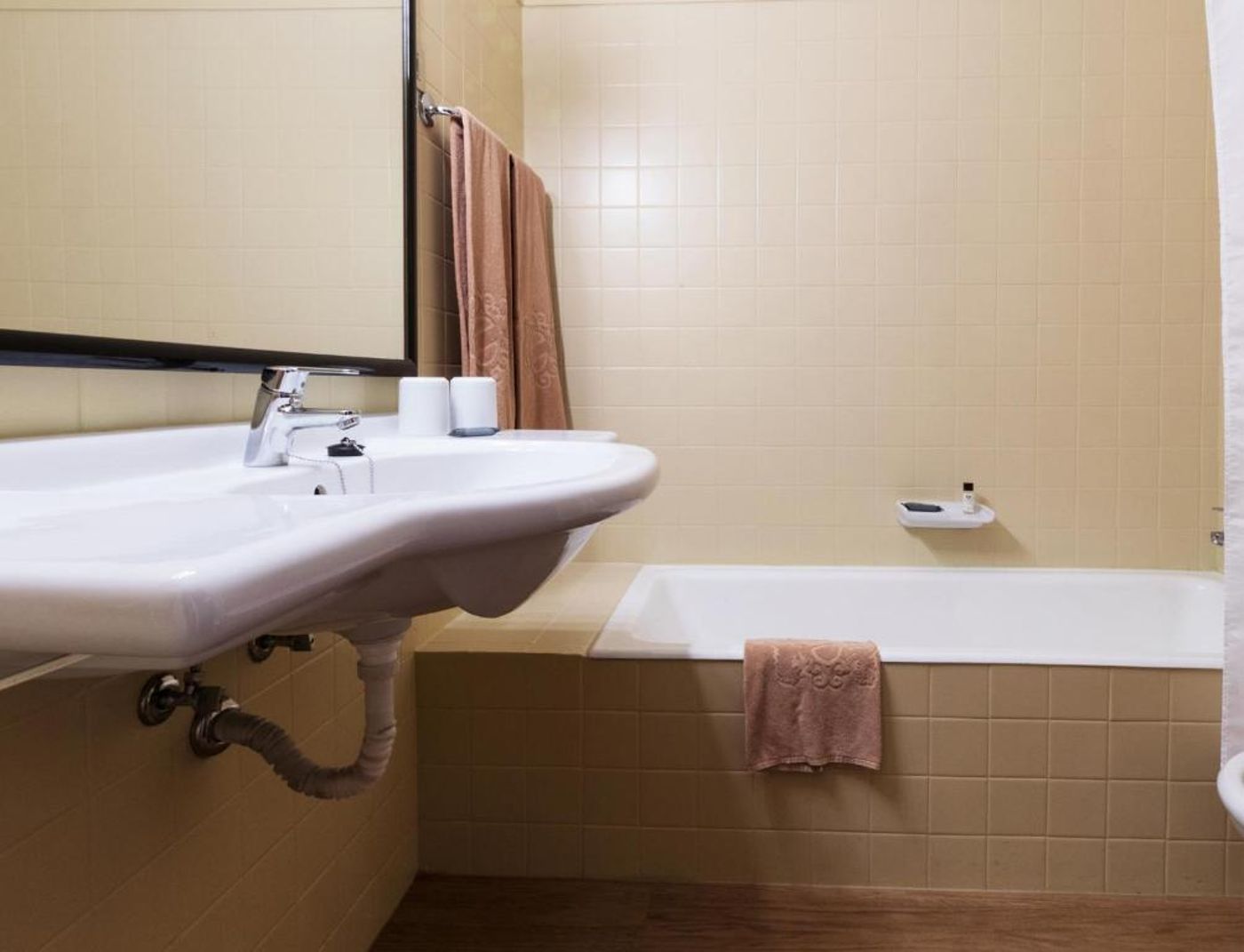 Dom-Pedro-Garajau-Room-42