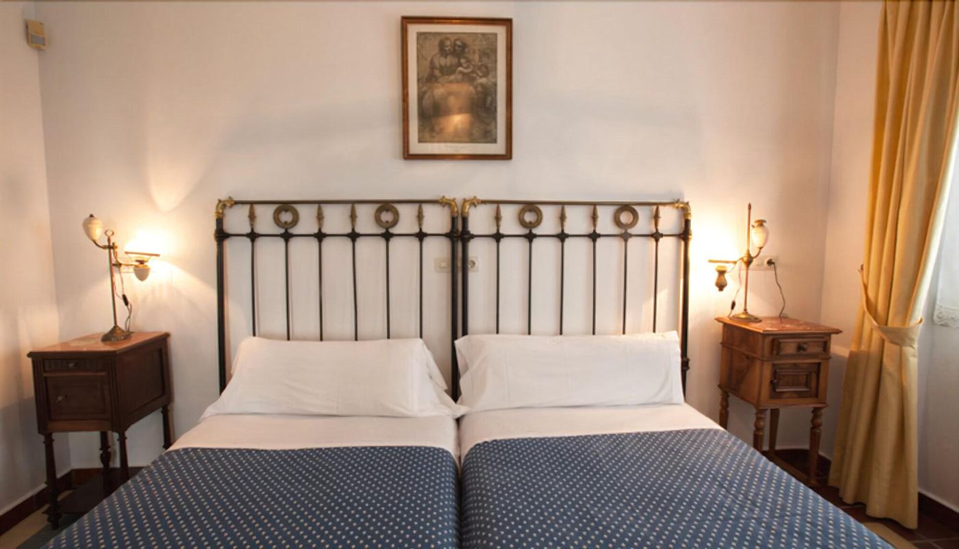 Hotel Los Caspios-Spain-COLUNGA-Room-8